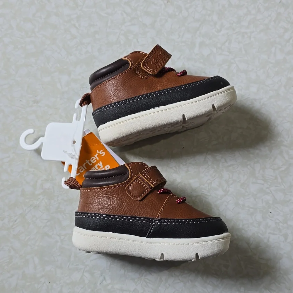 Carters‎ baby boy winter boots size 2.5 NWT